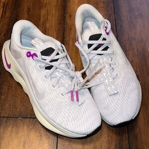 Nike Women's Sneakers in Gray and Purple